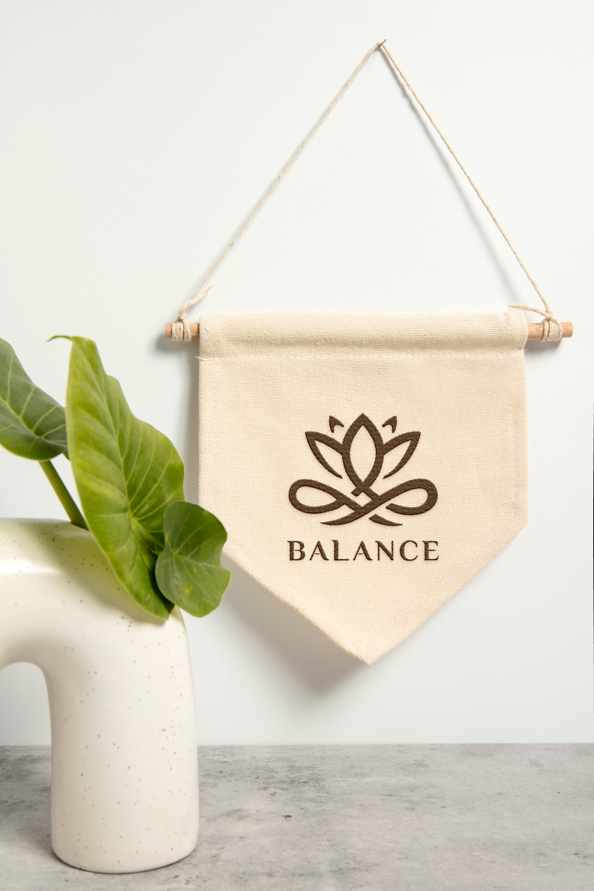 BALANCE - מיתוג עסקי לסטודיו יוגה