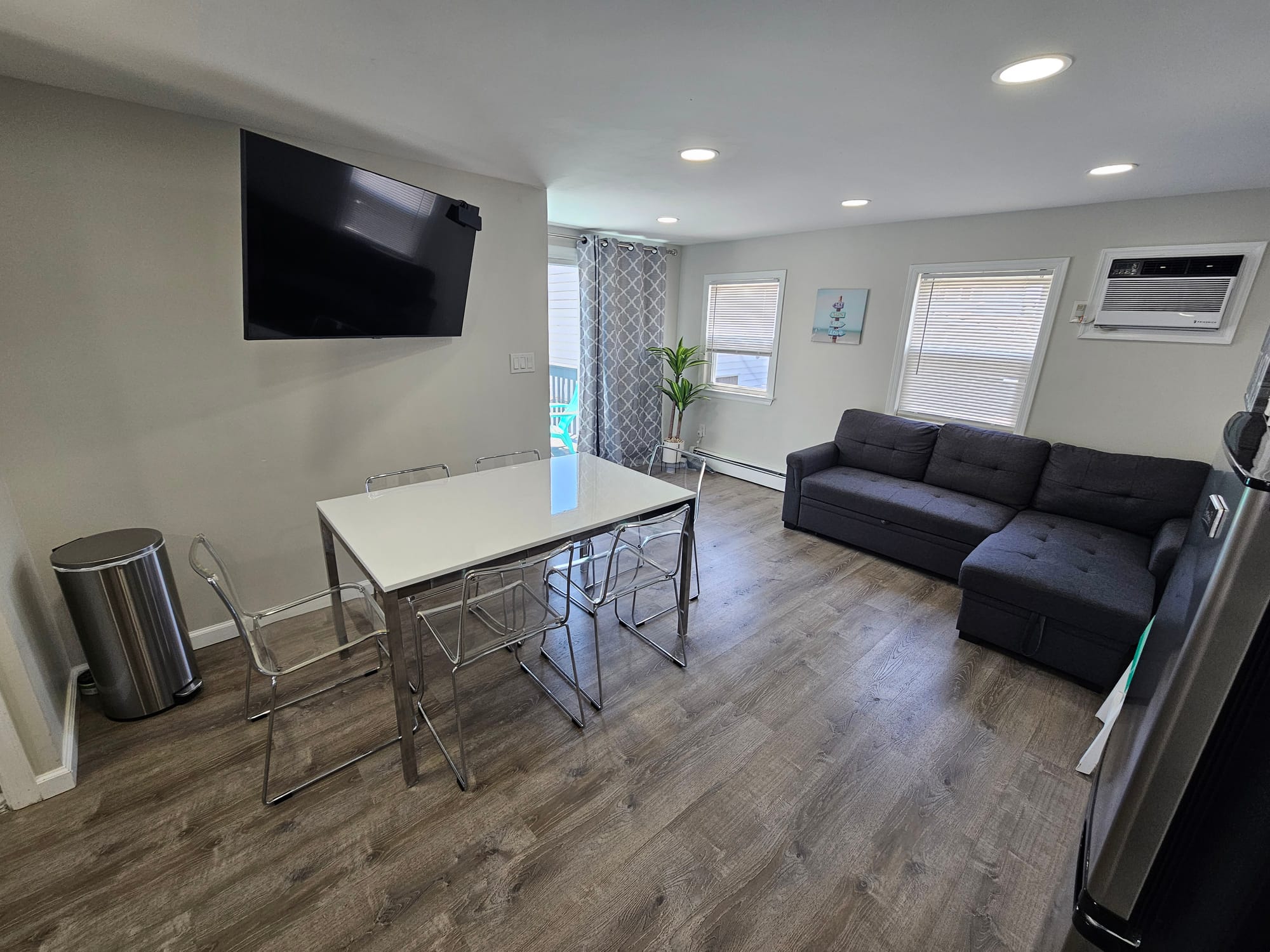 2nd Floor Living Room