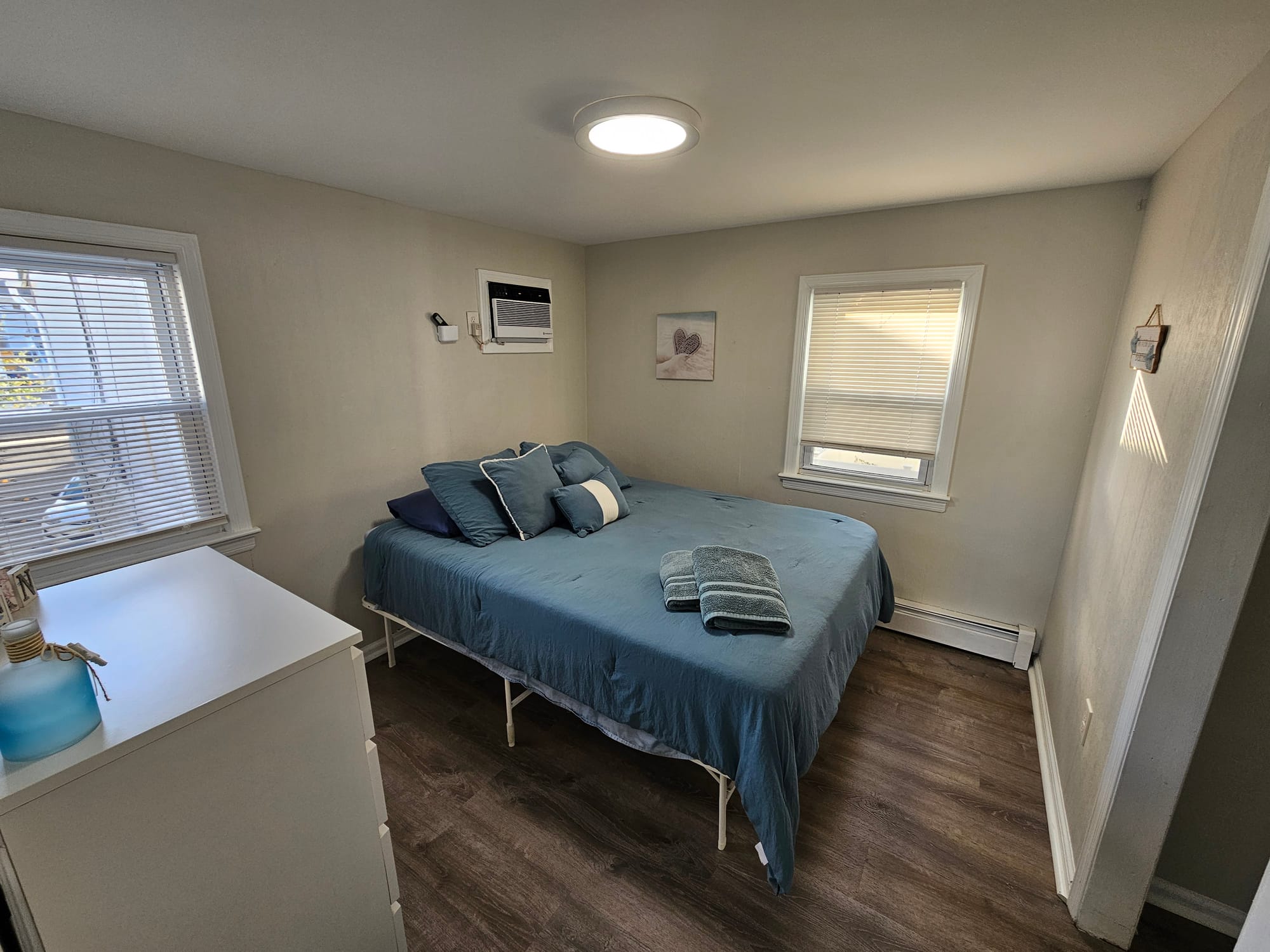 2nd Floor Queen Bedroom 1