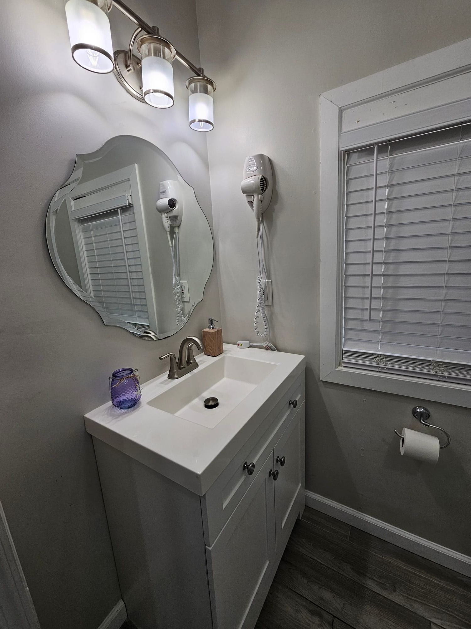 1st Floor Full Bathroom