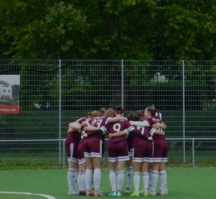 Frauen: kampflos dreifach gepunktet