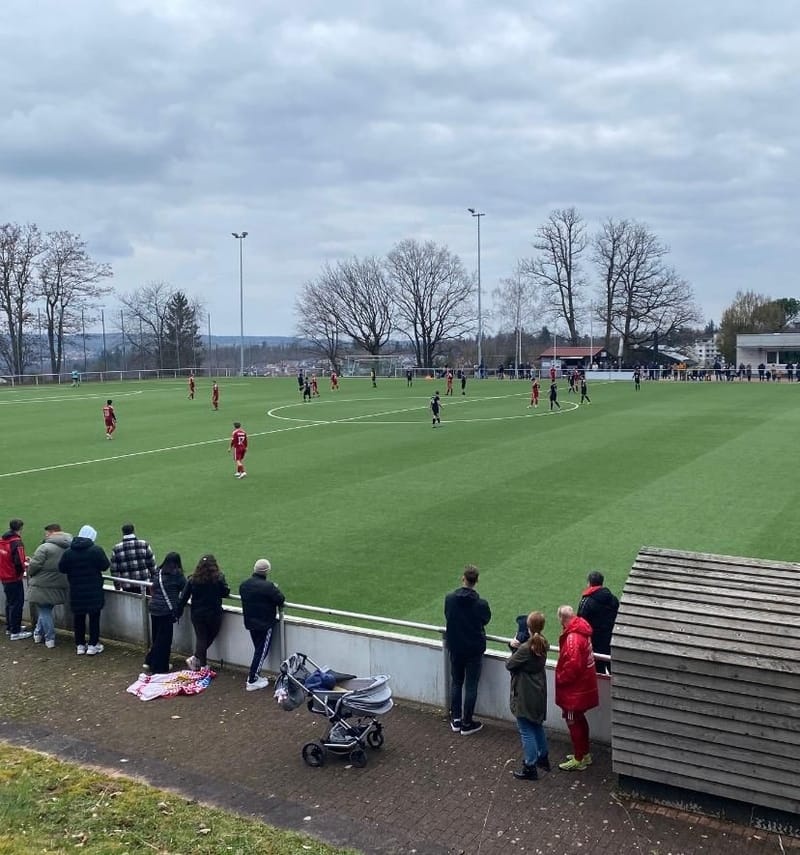 1.& 2. Mannschaft: Famose „Erste" wird mit Bonus- und Überraschungspunkt belohnt / Knappe Niederlage für die „Zweite“