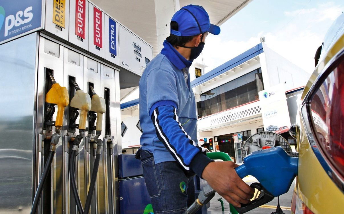 Precio de las gasolinas Extra y Ecopaís sube en Ecuador a partir del 12 de noviembre