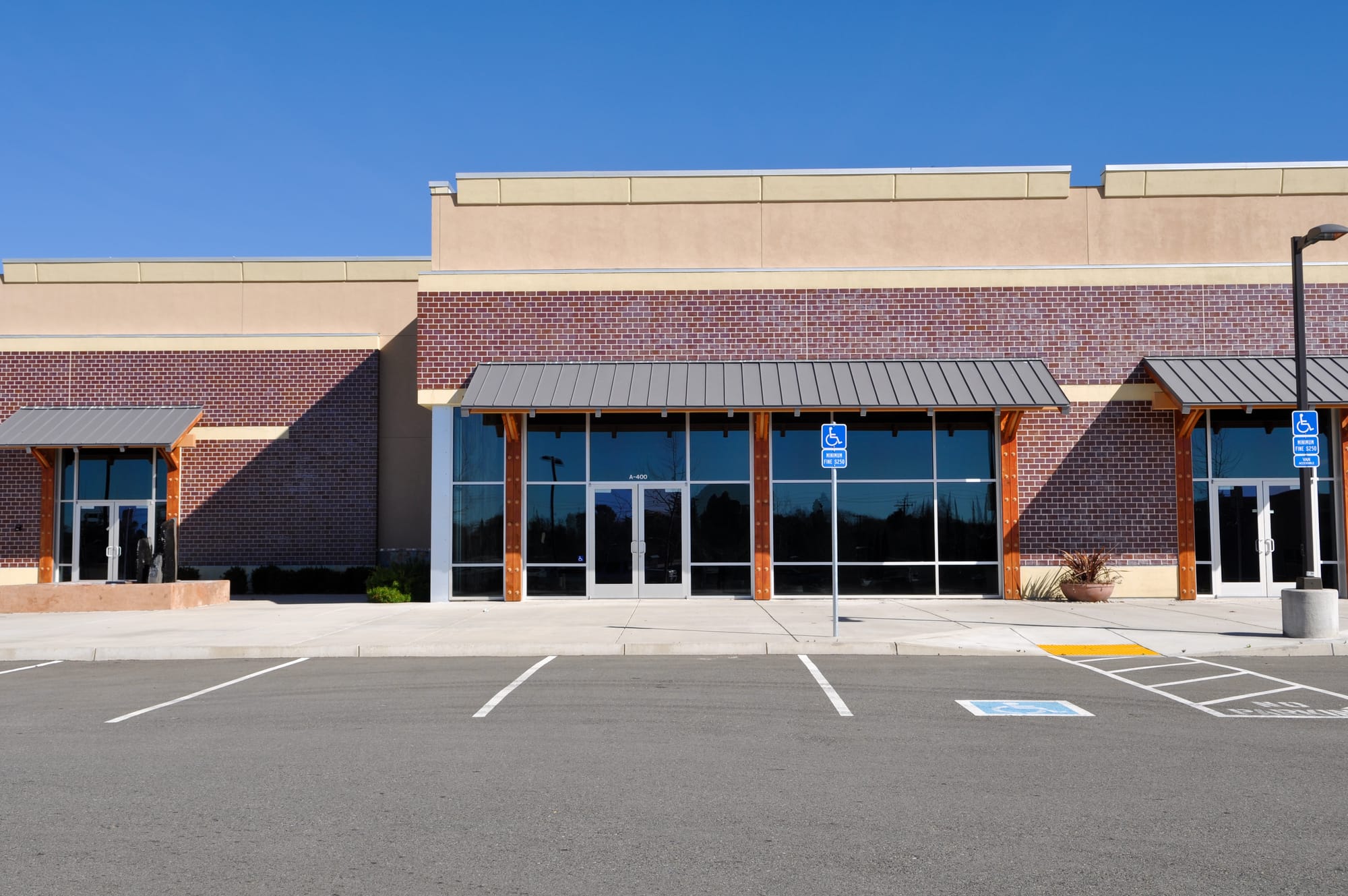 أنواع مظلات مواقف السيارات