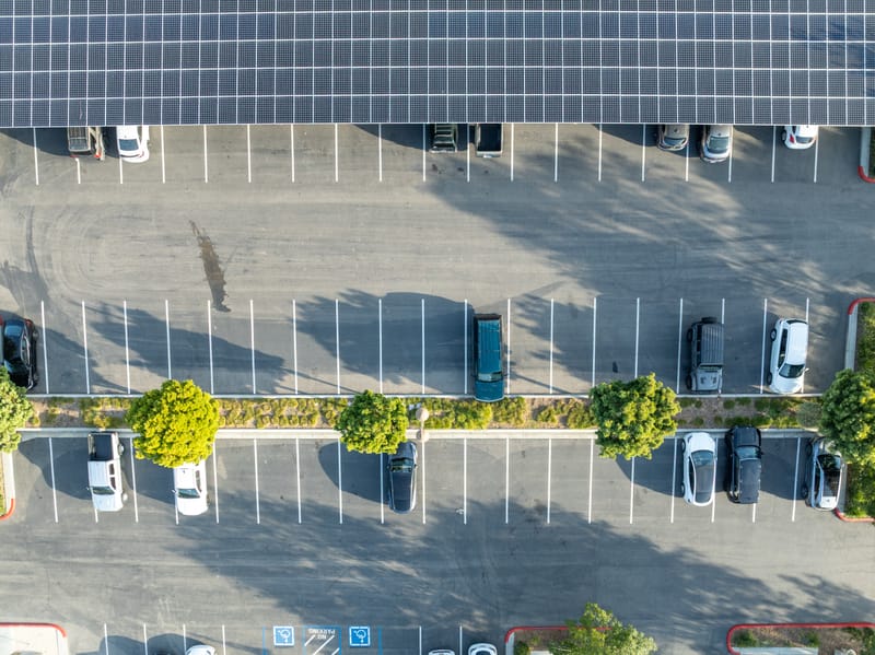 مشاريع مظلات مواقف السيارات