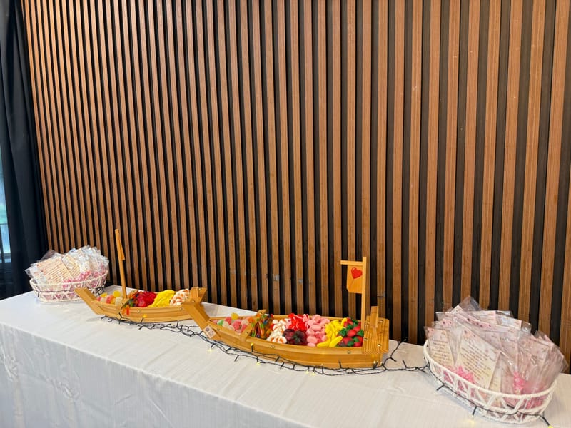  קיאק/שולחן מתוקים