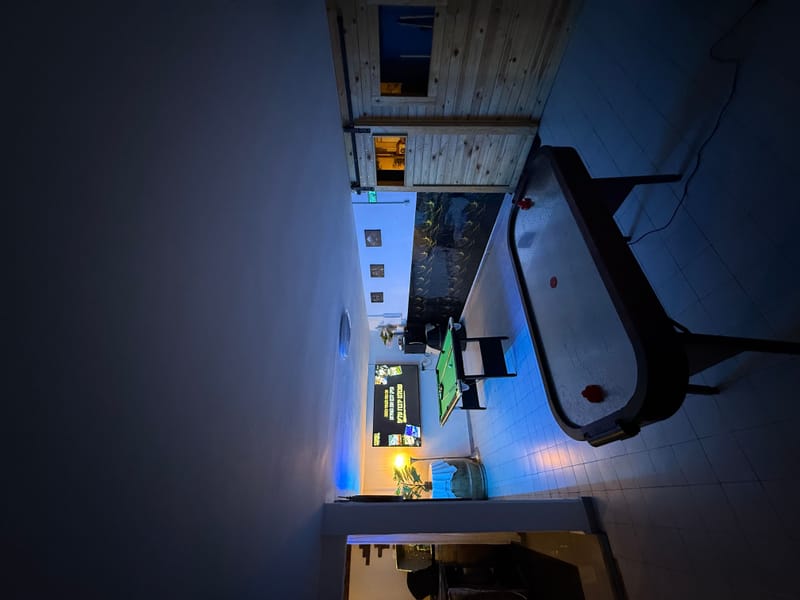 כניסה + אולם + חצר 