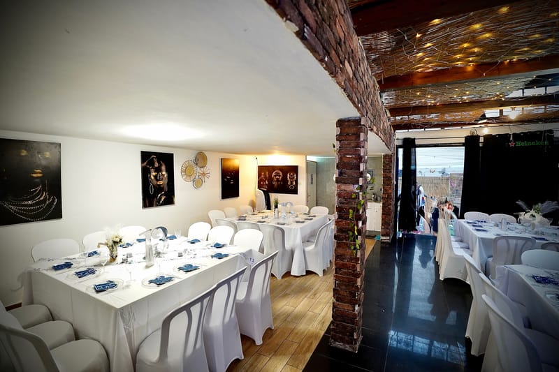 כניסה + אולם + חצר 