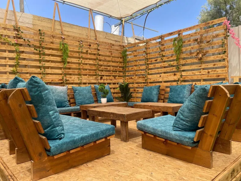 כניסה + אולם + חצר 