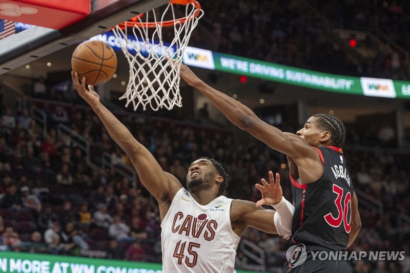 다시 달리는 NBA 선두 클리블랜드, 토론토 꺾고 연승 시작 - 메이저저장소