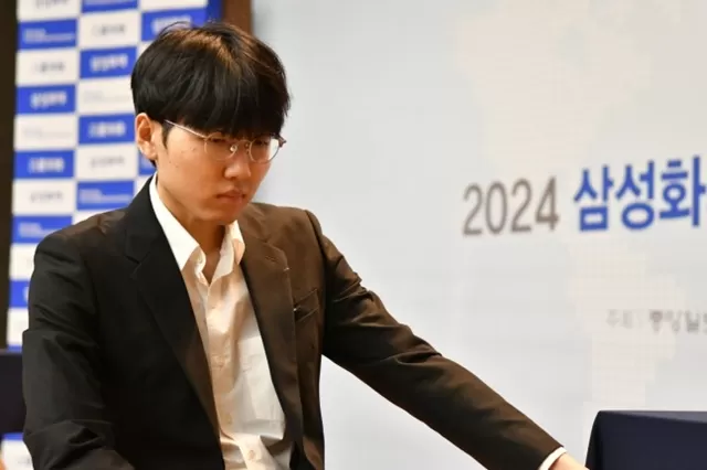 15억원 돌파 무산…아쉬움 남긴 신진서 9단, 그래서 더 기대되는 2025년 메이저저장소와함께...