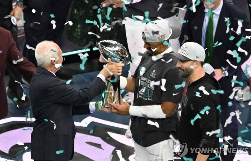 왕조가 무너졌다…필라델피아, 캔자스시티 꺾고 슈퍼볼 우승(종합) - 메이저저장소와함께 스포츠뉴스분석하기