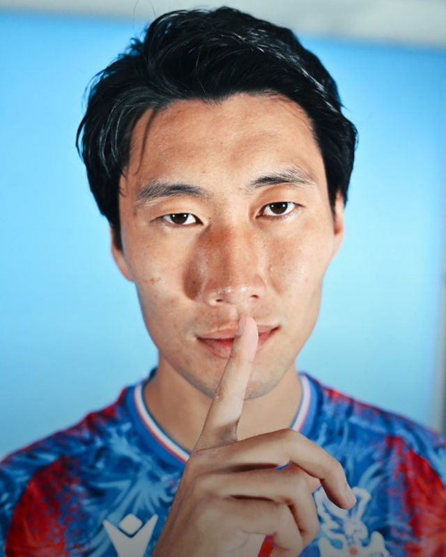 메이저저장소 - 일본 역사상 이런 선수는 없었다, EPL판 기적 탄생...'0골 0도움' 100억 먹튀가 핵심 중원 사령관으로→동료들도 찬사