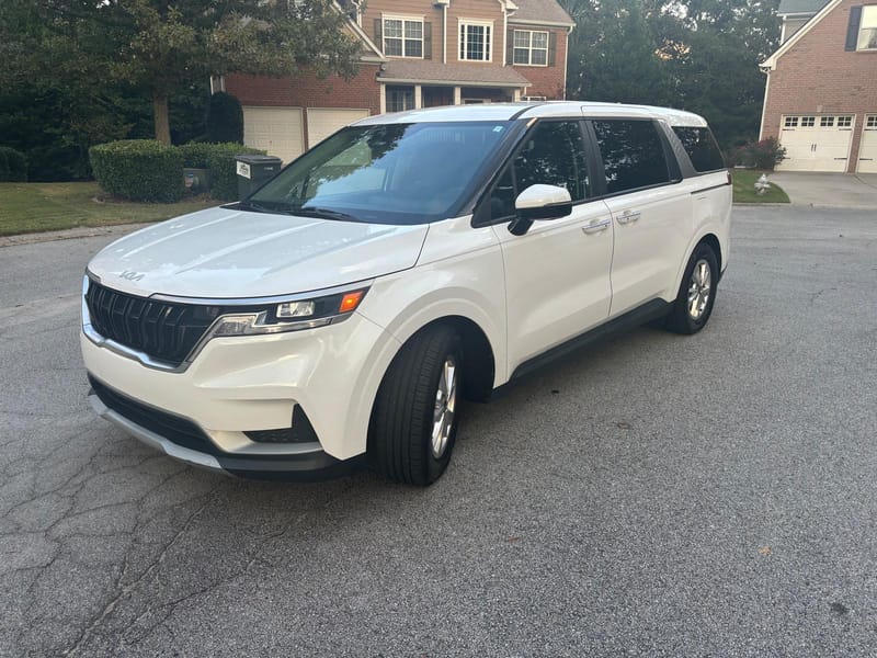Kia Carnival Minivan