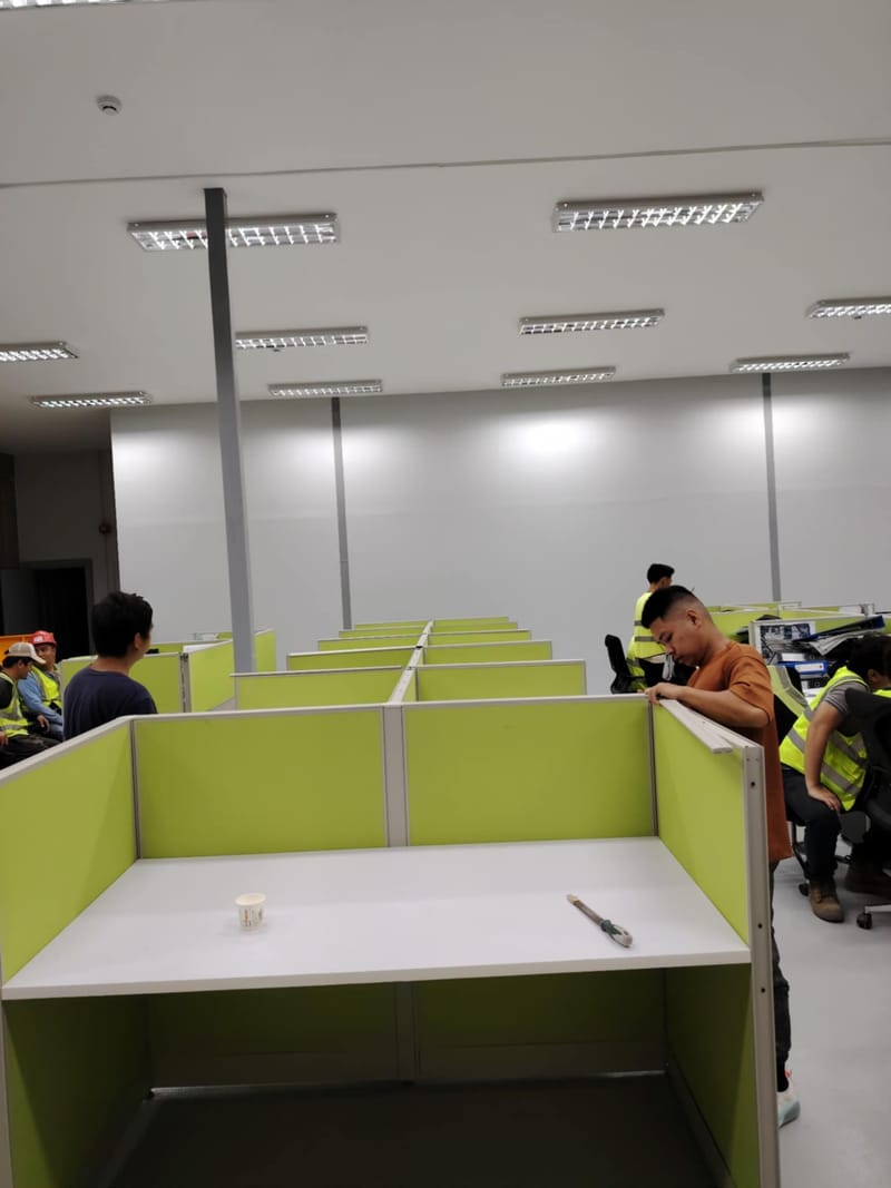 Desks & Workstations