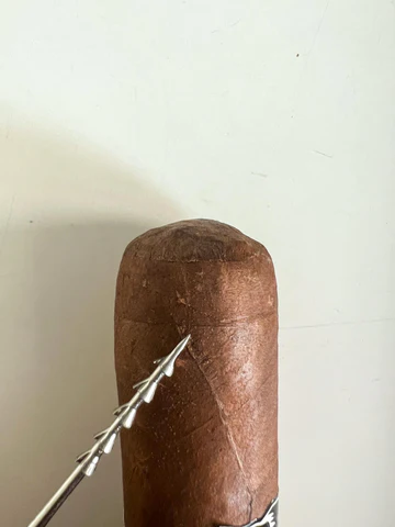 חיתוך הסיגרים - איך חותכים, מה סוגי הקאטרים ואיך בוחרים