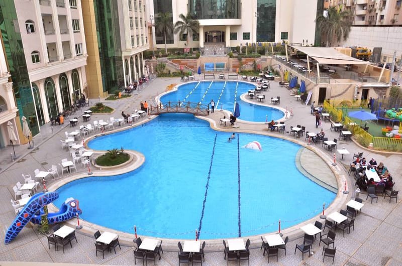 Club house hotel and pool