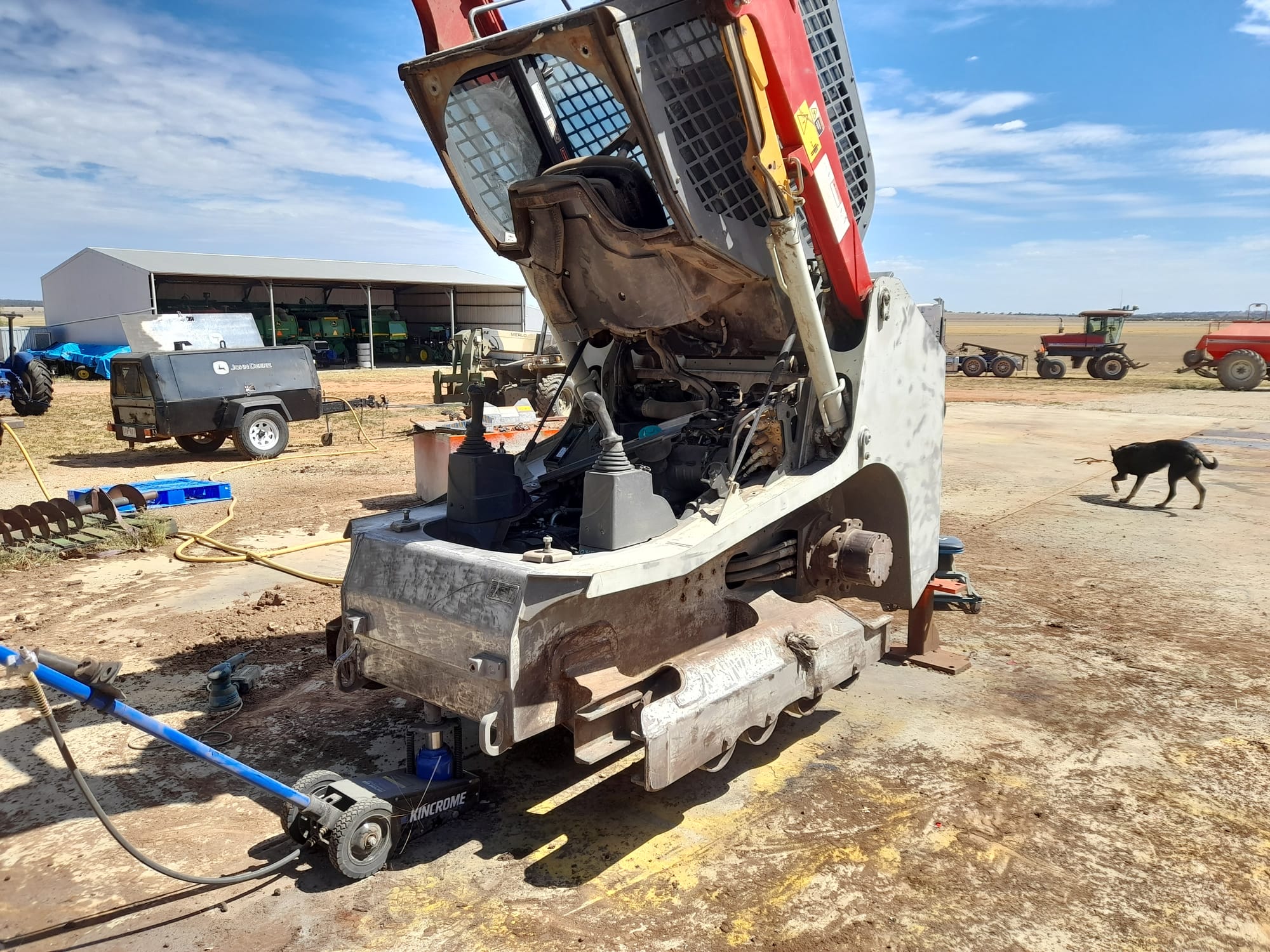 Earthmoving machinery