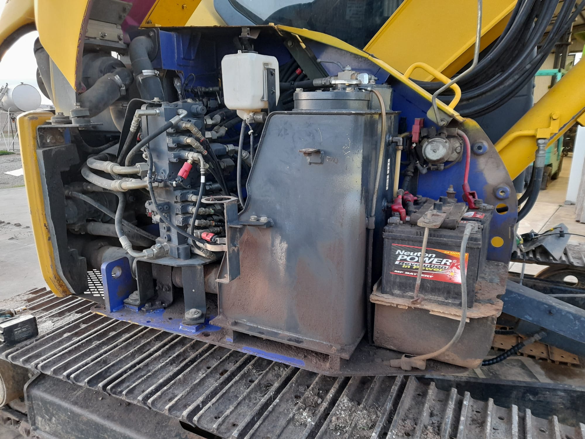 Earthmoving machinery