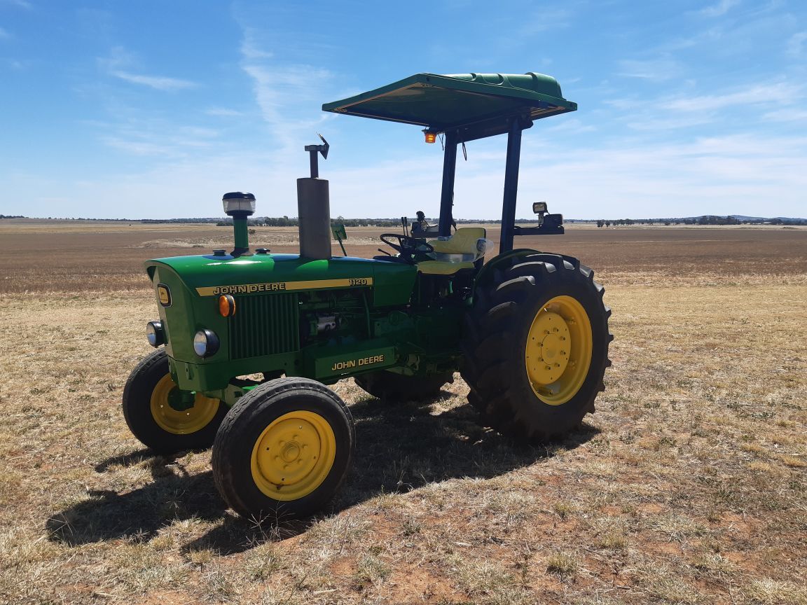 John Deere 1120