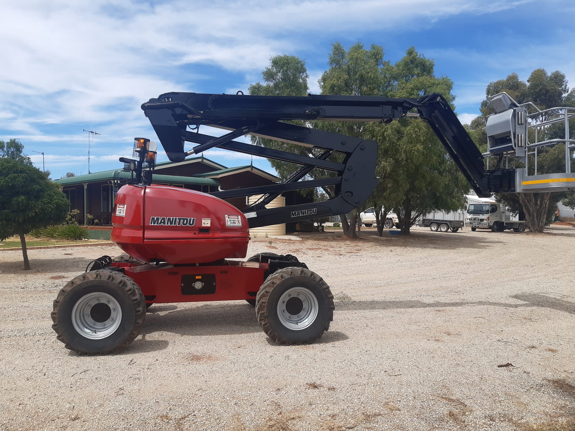 Manitou boom lift