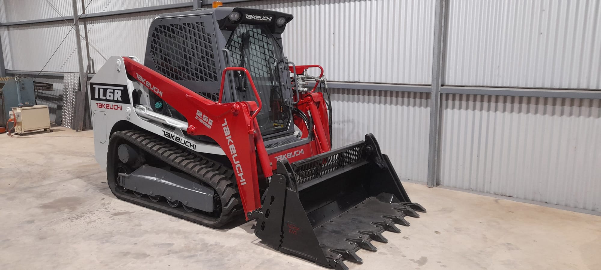 Earthmoving machinery