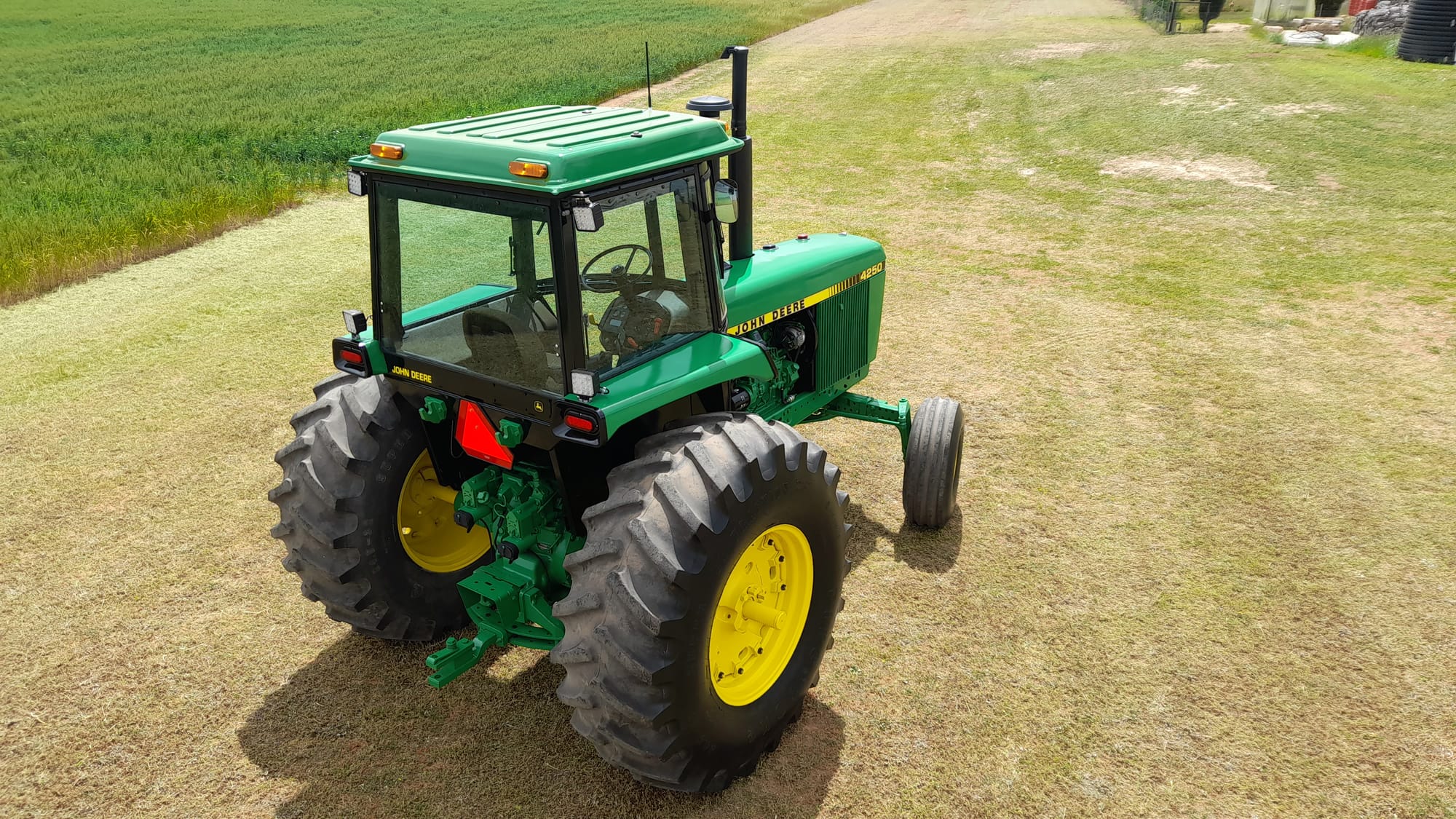 John Deere 4250