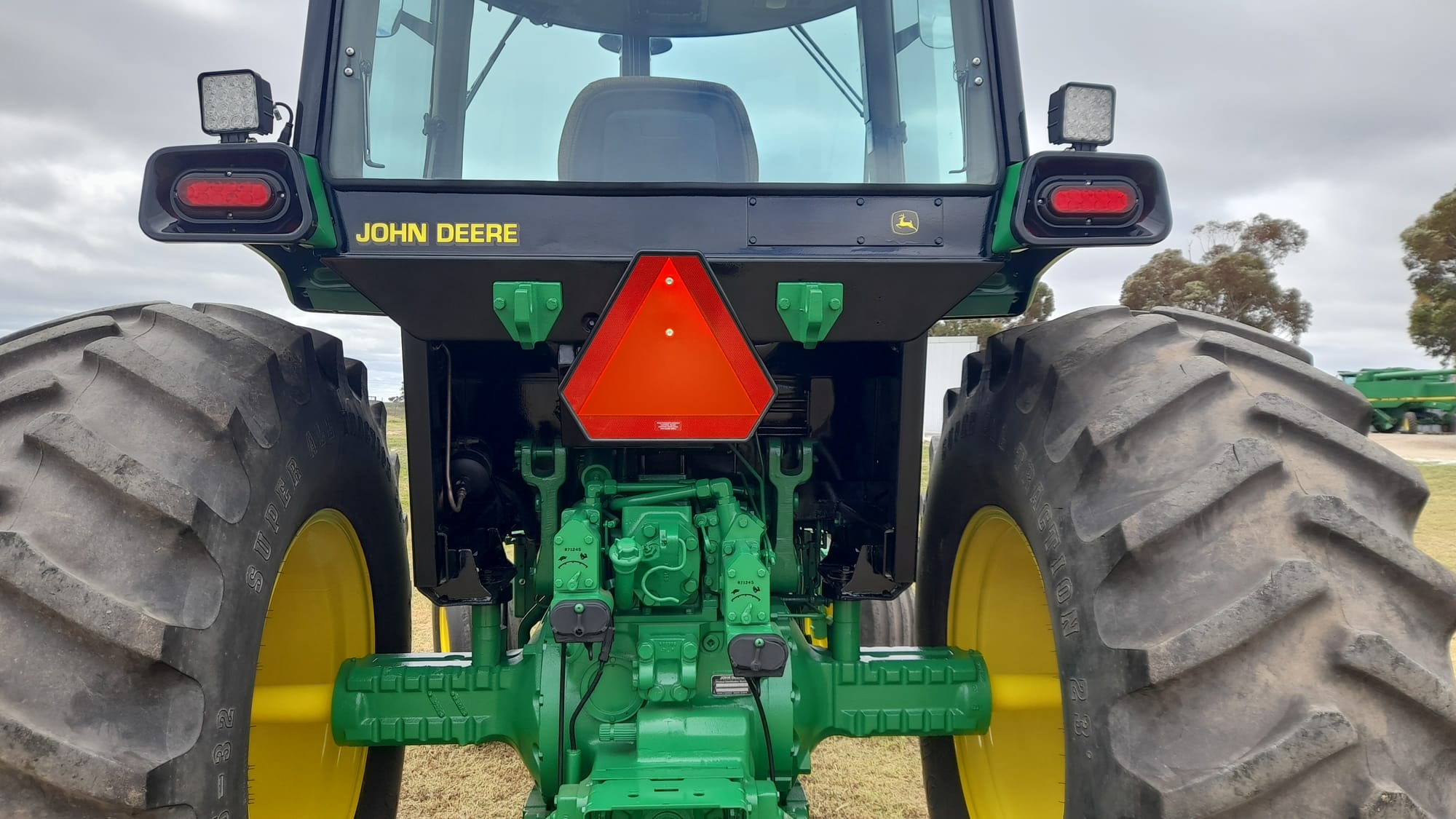 John Deere 4250