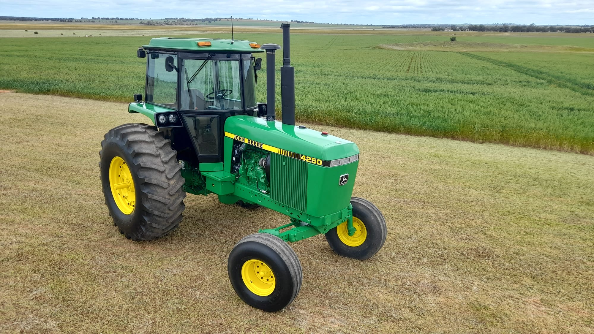 John Deere 4250