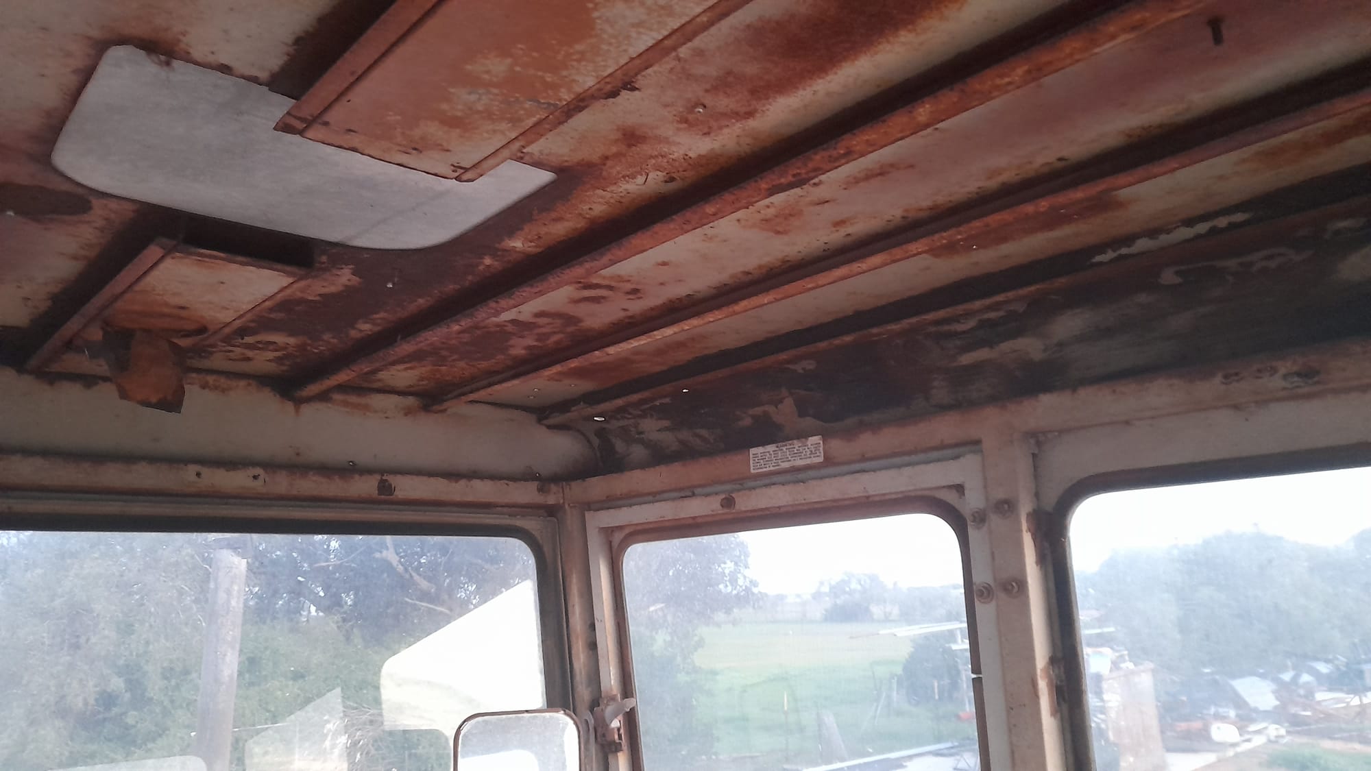 International 1468 V8