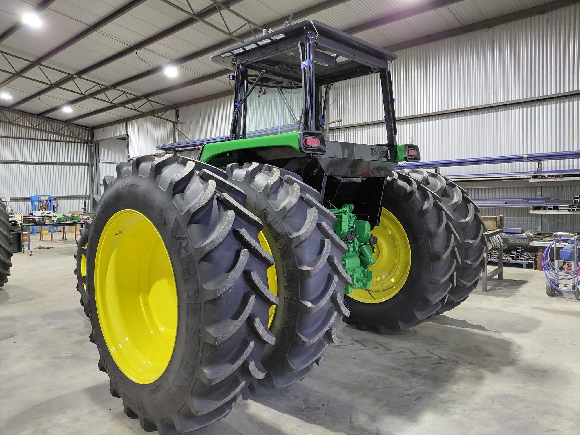 John Deere 4455