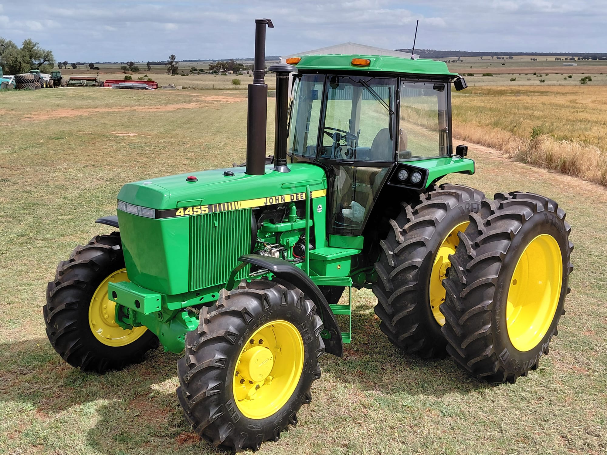 John Deere 4455