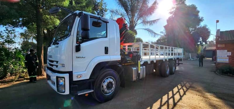 Dropside + Front Crane