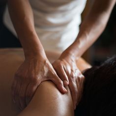 Ganzkörper warmes Öl Massage