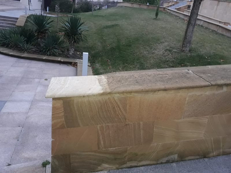 Разликата между ОБРАБОТЕН и НЕОБРАБОТЕН КАМЪК - ПЯСЪЧНИК