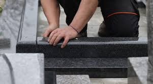 Réfection dalle, bordure, stèle, semelle, pierre tombale, Sarrebourg, Phalsbourg et alentours.