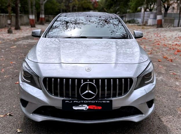 MERCEDES - BENZ - CLA 200