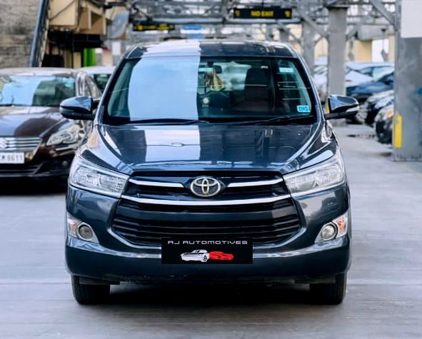 TOYOTA - INNOVA CRYSTA