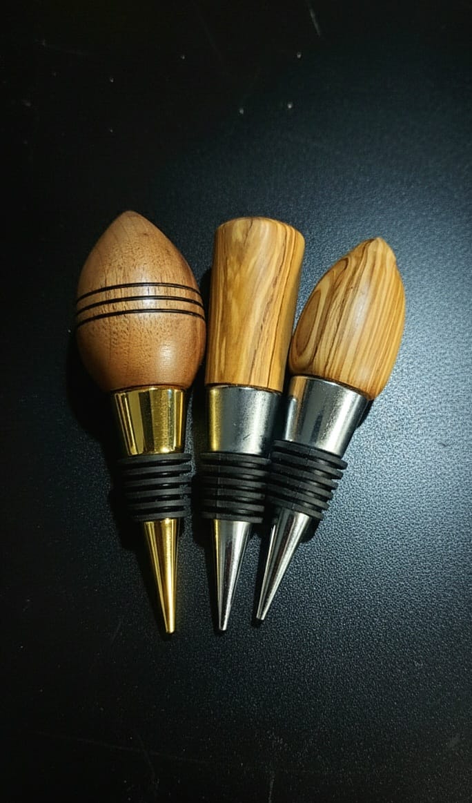 Flaschenverschlüsse je €15,-