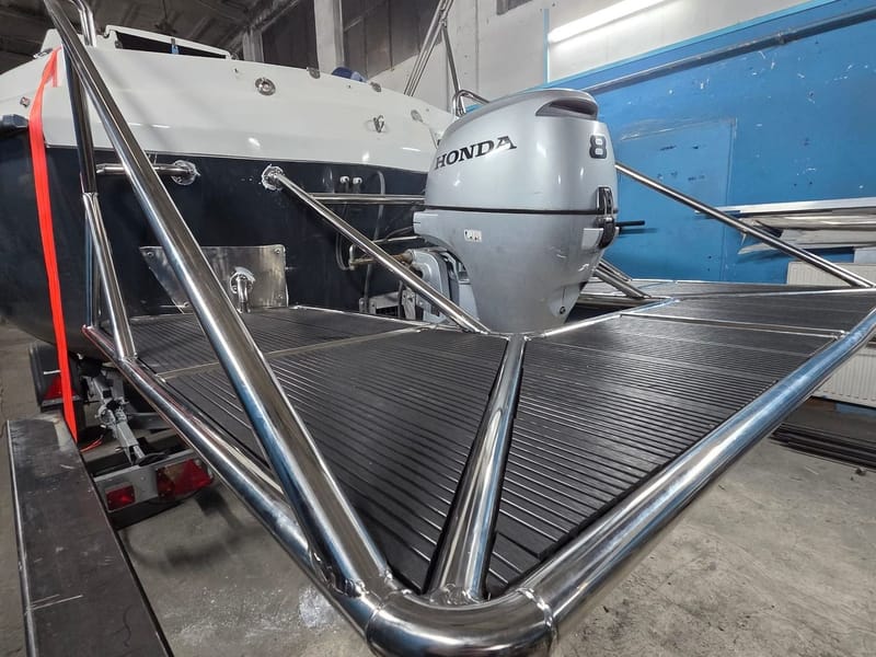 Relingi i Platformy kąpielowe do łodzi i jachtów