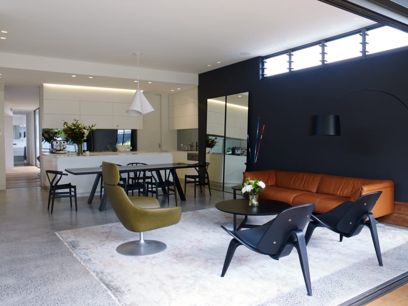 Builder : Komplete Construction   /  Interior Designer :  Hare + Klein