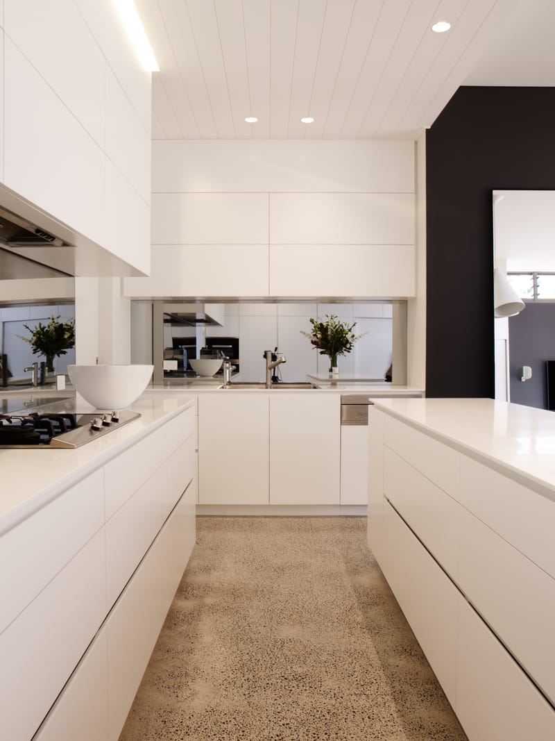 Builder : Komplete Construction   /  Interior Designer :  Hare + Klein