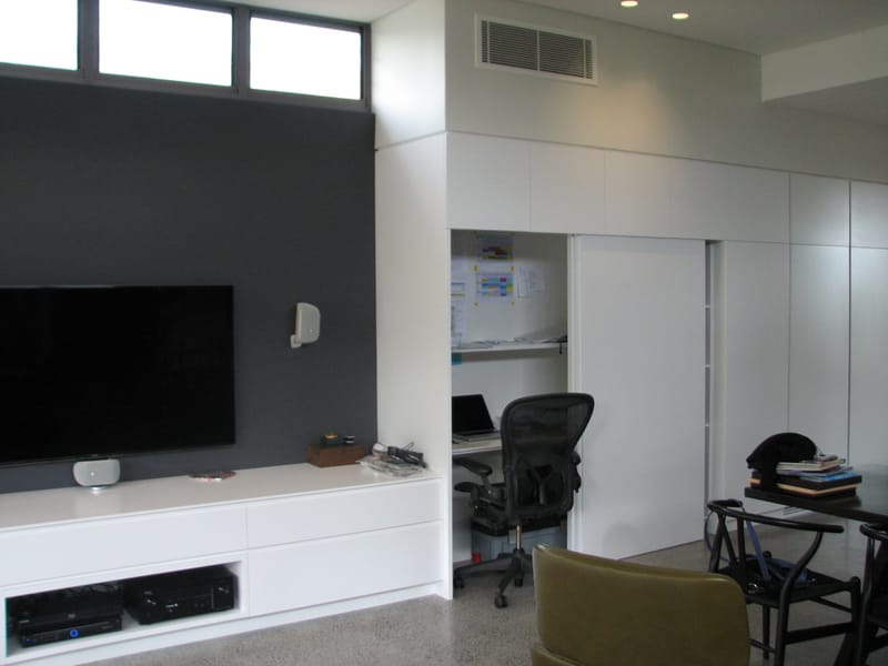 Builder : Komplete Construction   /  Interior Designer :  Hare + Klein