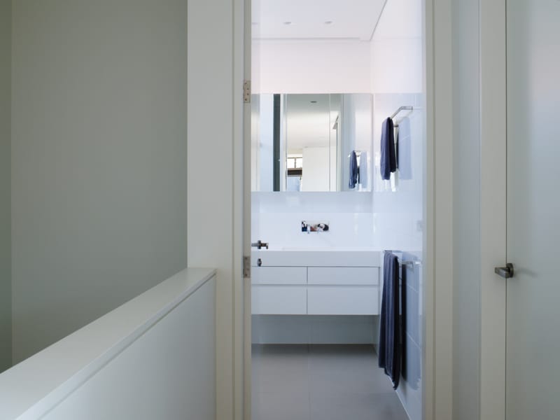 Builder : Komplete Construction   /  Interior Designer :  Hare + Klein