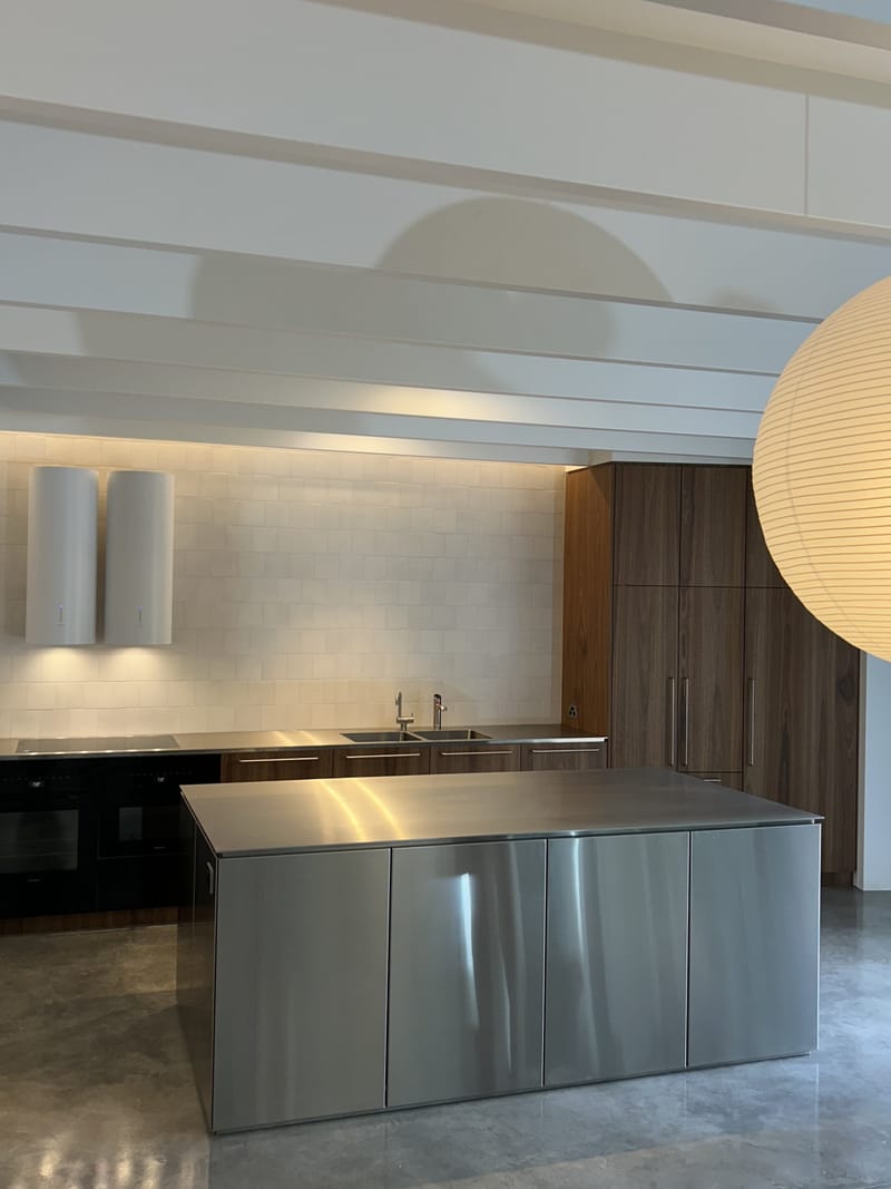 Builder: Emerath   /    Architect:  Luke Moloney Architecture