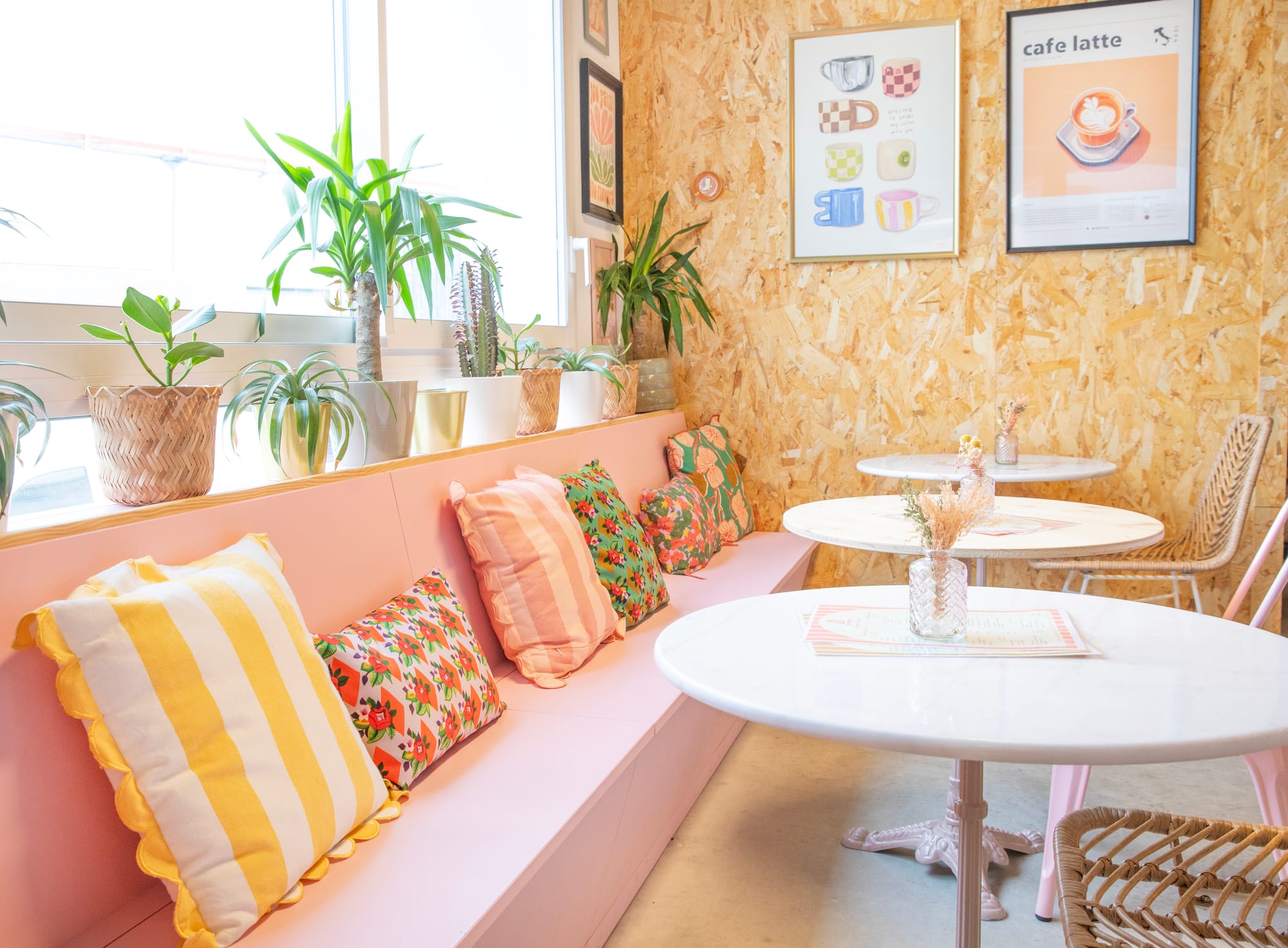 Aménagement et décoration d’un coffee shop à Saint-Pée-sur-Nivelle (Pays Basque)