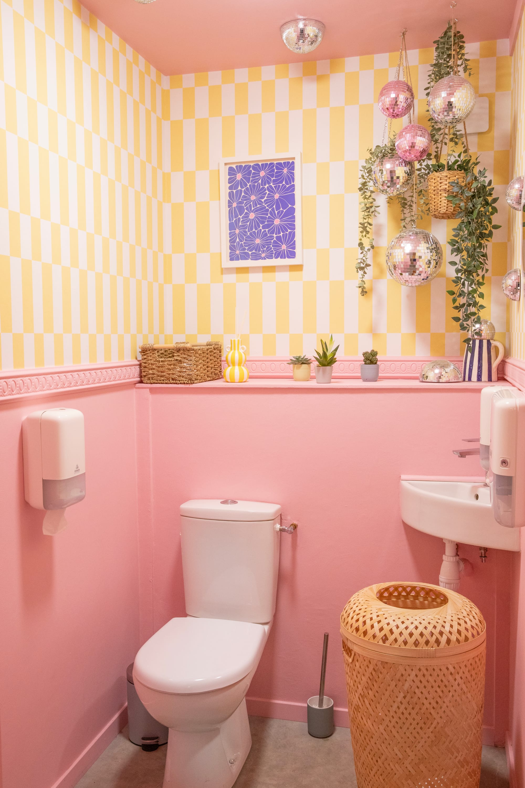 Aménagement et décoration d’un coffee shop à Saint-Pée-sur-Nivelle (Pays Basque)