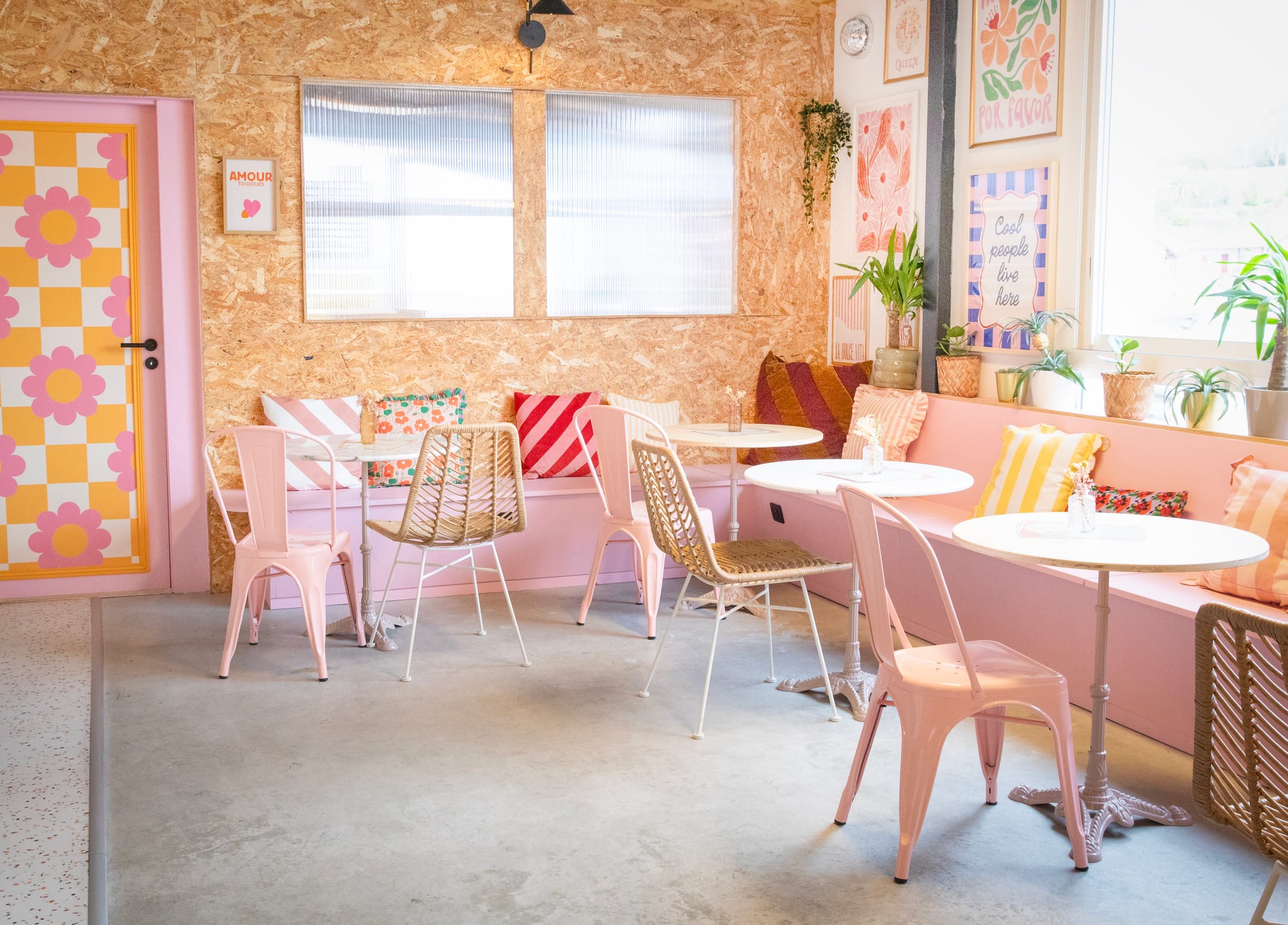 Aménagement et décoration d’un coffee shop à Saint-Pée-sur-Nivelle (Pays Basque)