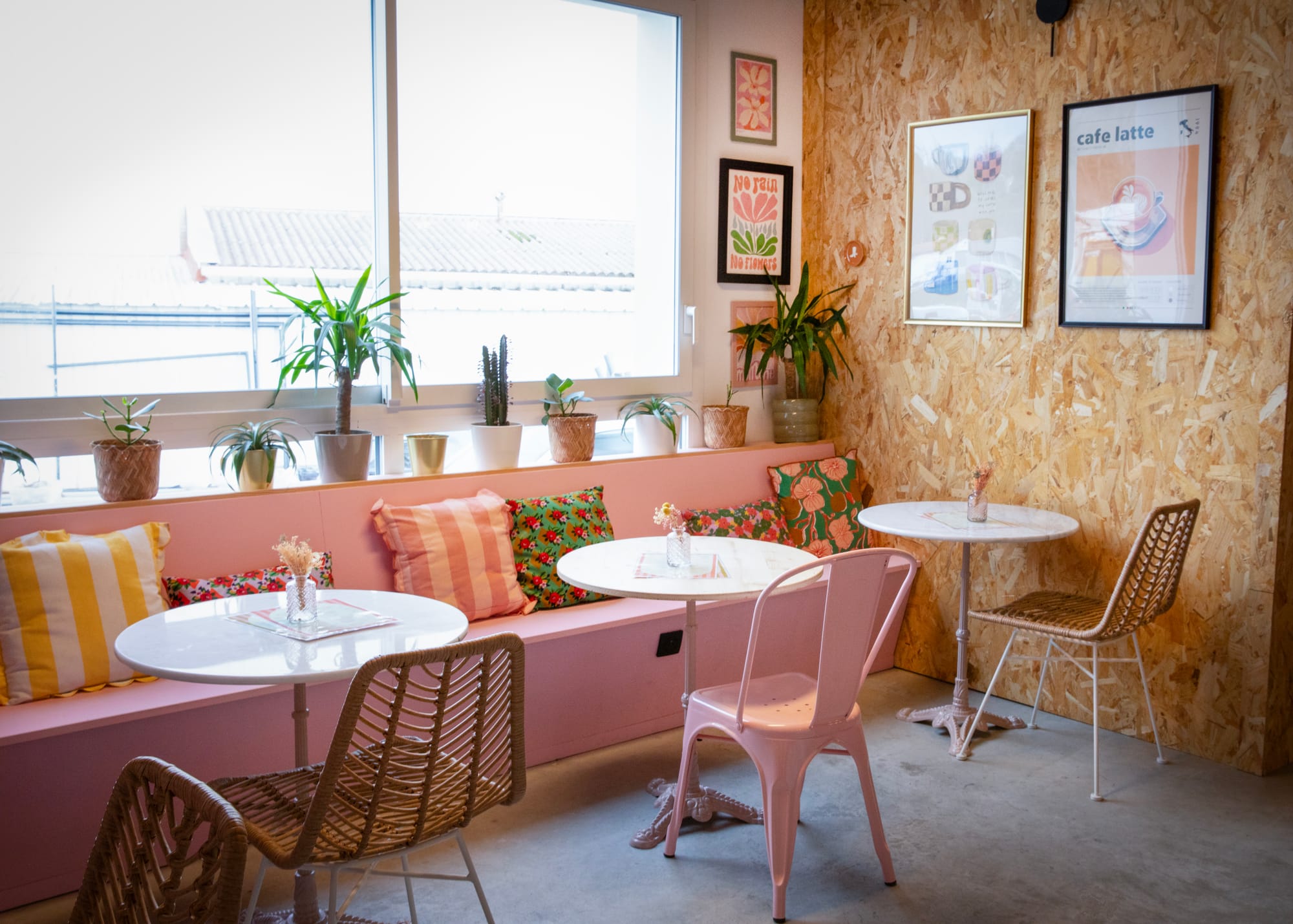 Aménagement et décoration d’un coffee shop à Saint-Pée-sur-Nivelle (Pays Basque)