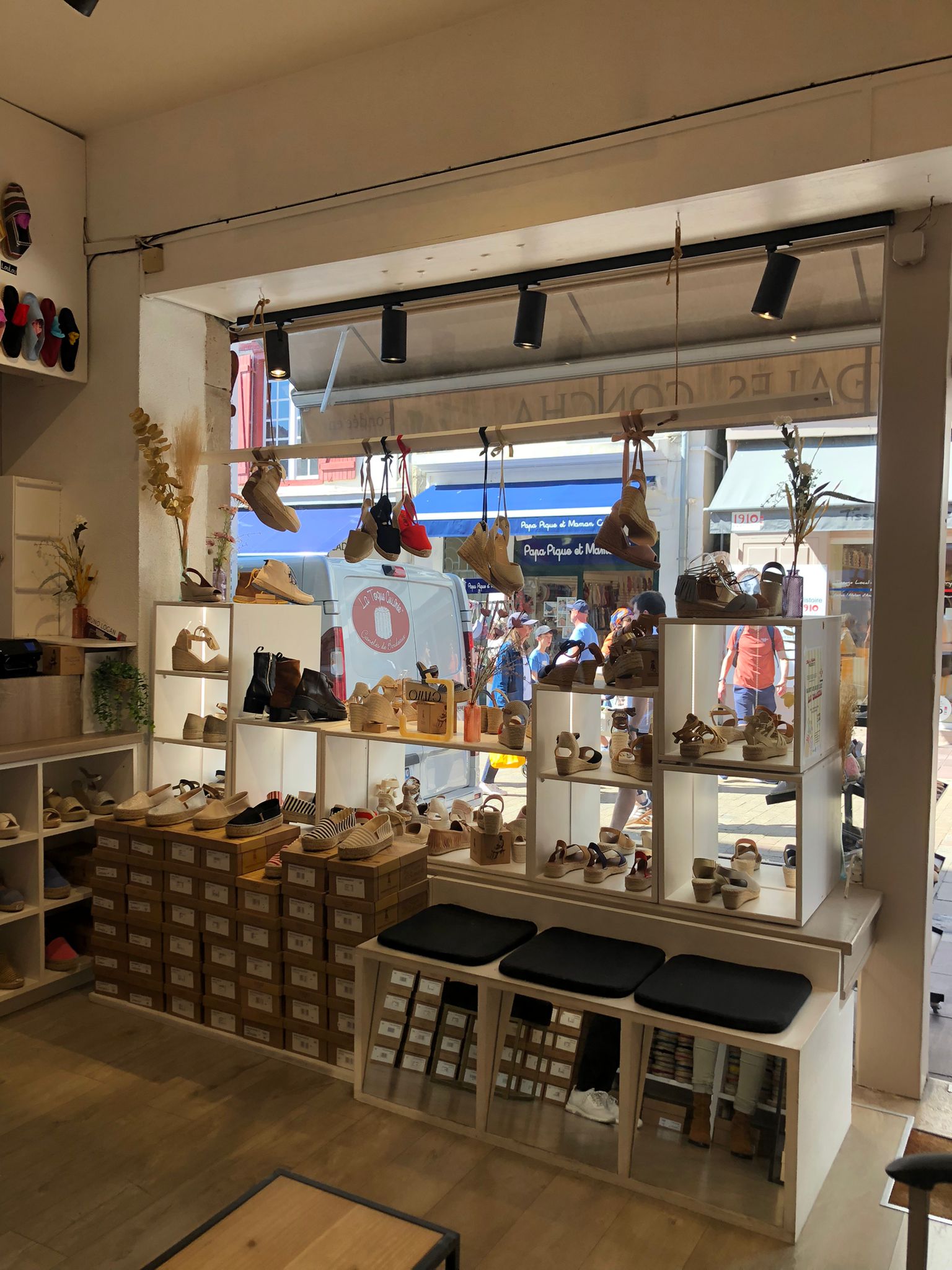 Projet d'aménagement intérieur et de décoration commerciale au Pays Basque